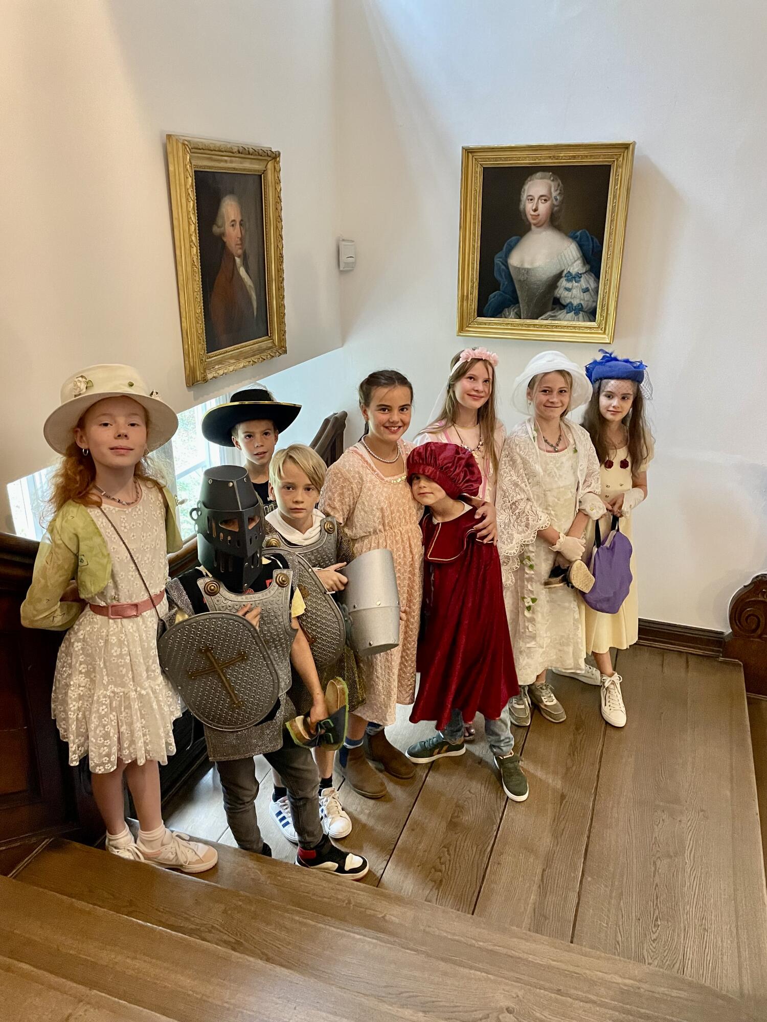 kindergeburtstag schloss ahrensburg treppe